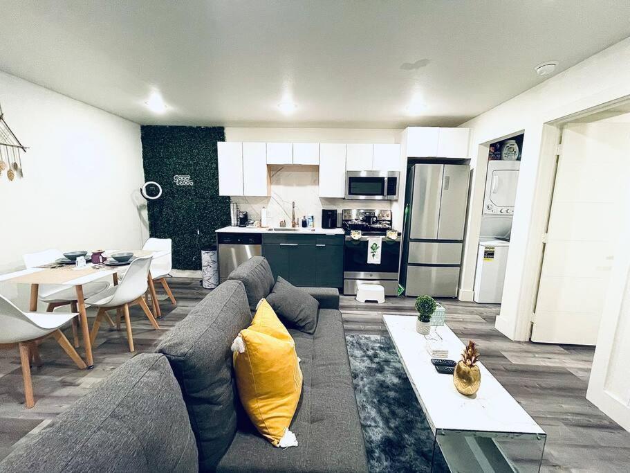 Luxe Travel Retreat Near Deep Ellum Lägenhet Dallas Exteriör bild